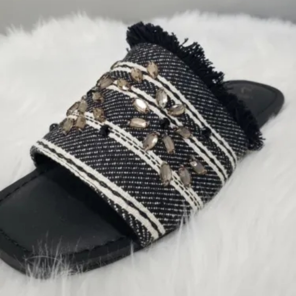 Simply Vera Vera Wang Charden Sandals Shoes Black Fall Winter Boho Slip On